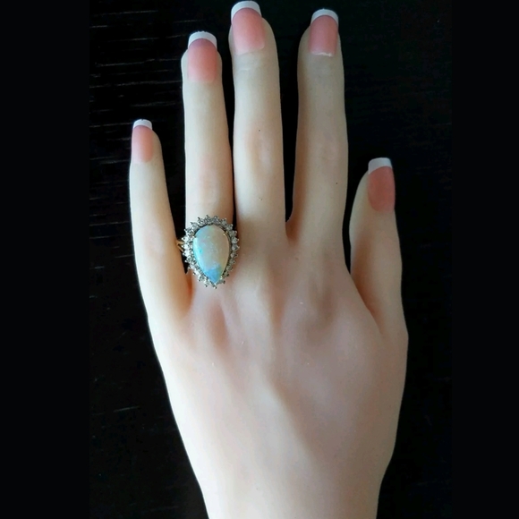 Sold Vintage 18k Gold Opal Diamond Halo Ring - Picture 3 of 13